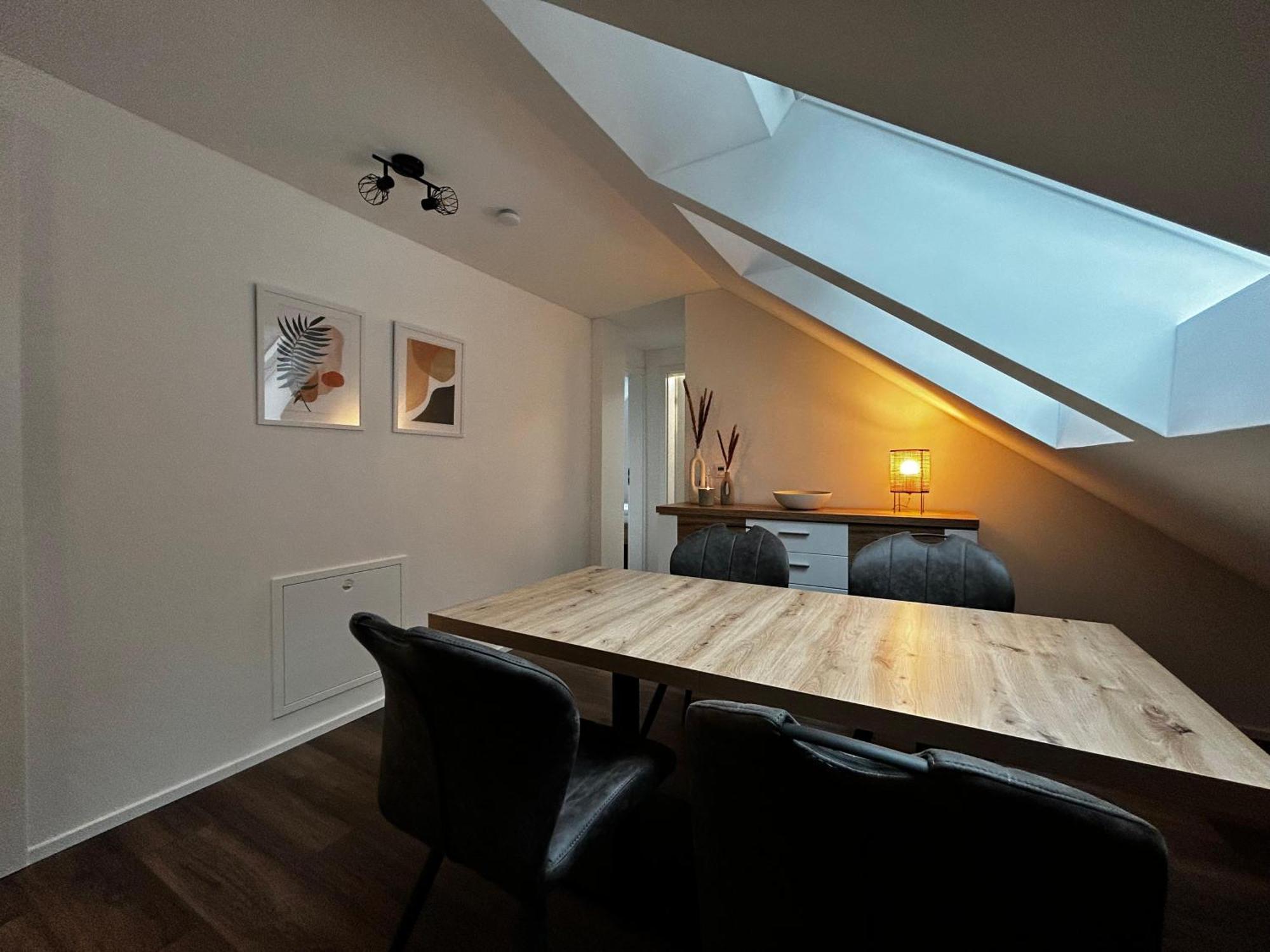 Moderne Ferienwohnung Fuer Familien Im Dachgeschoss Bosau エクステリア 写真