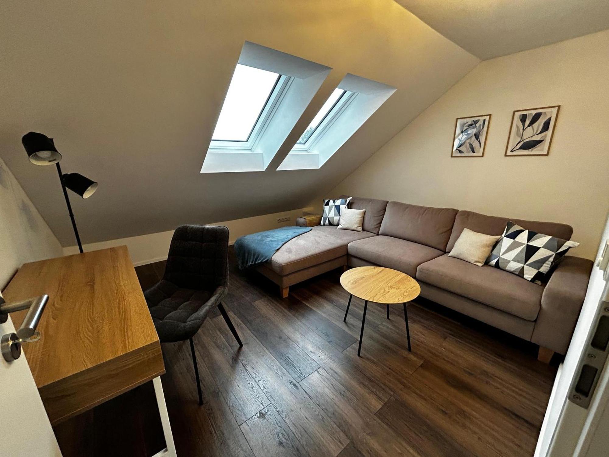 Moderne Ferienwohnung Fuer Familien Im Dachgeschoss Bosau エクステリア 写真